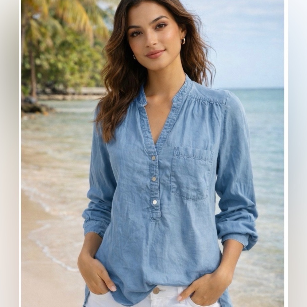 H&M Light Blue Top Size 2